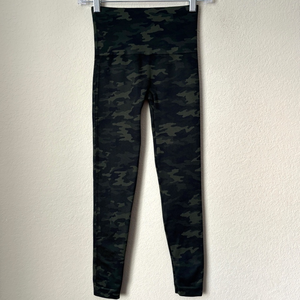Spanx Camo Print Look at Me Now Seamless Leggings - Picture 2 of 9